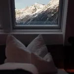 Home4you Apartment *